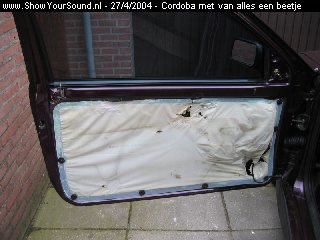 showyoursound.nl - Eddy - Cordoba met van alles een beetje - afbeelding_042_resize.jpg - de deur met het originele plastic dit heb ik ook laten zitten.